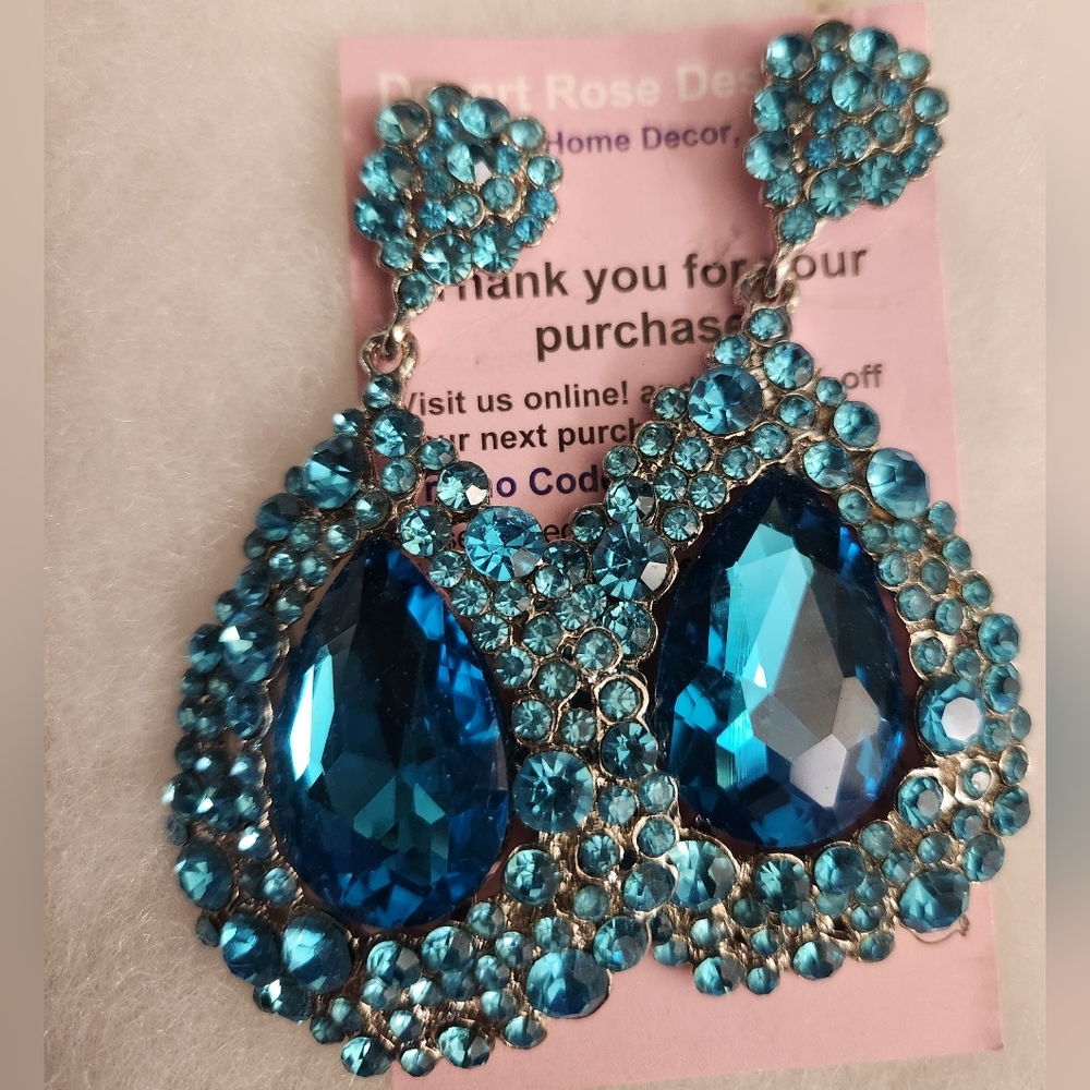 NEW* Teal Blue Rhinestone Earrings
